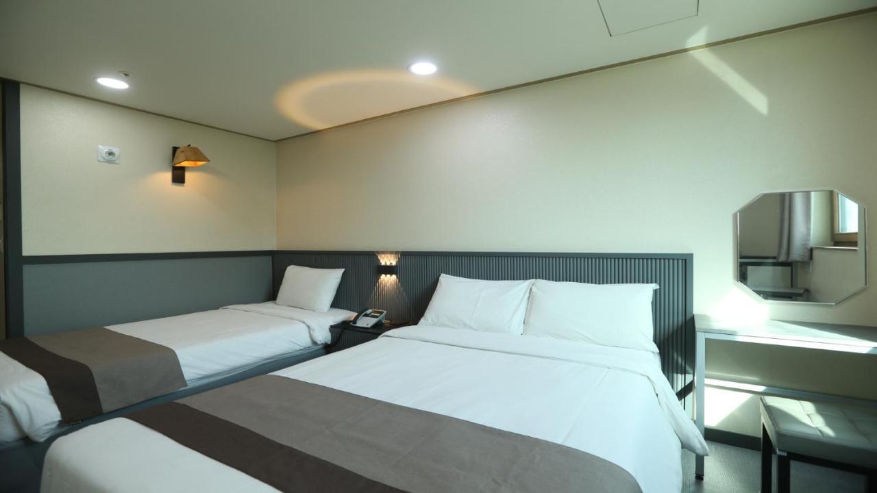 Golden City Hotel Dongdaemun Seoul Bagian luar foto