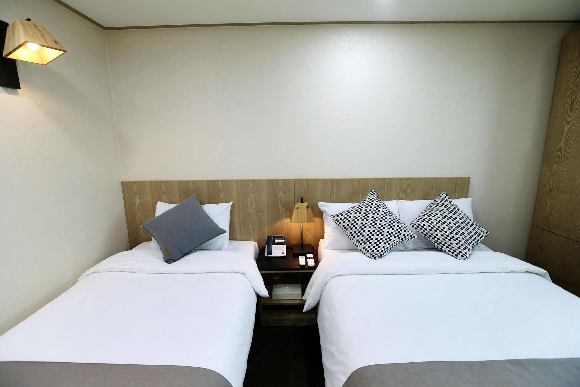 Golden City Hotel Dongdaemun Seoul Bagian luar foto