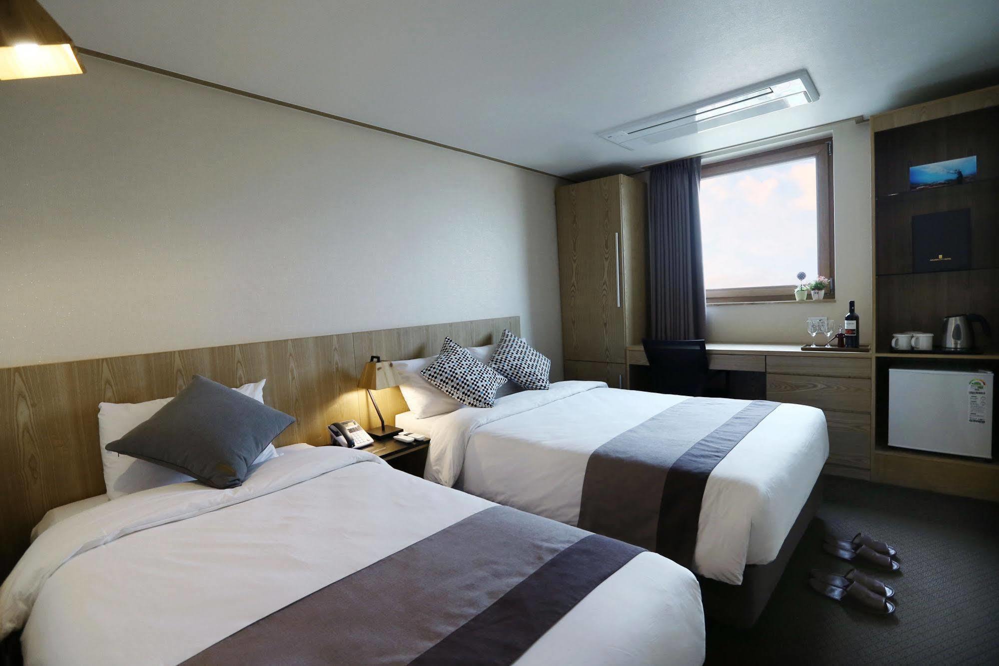 Golden City Hotel Dongdaemun Seoul Bagian luar foto