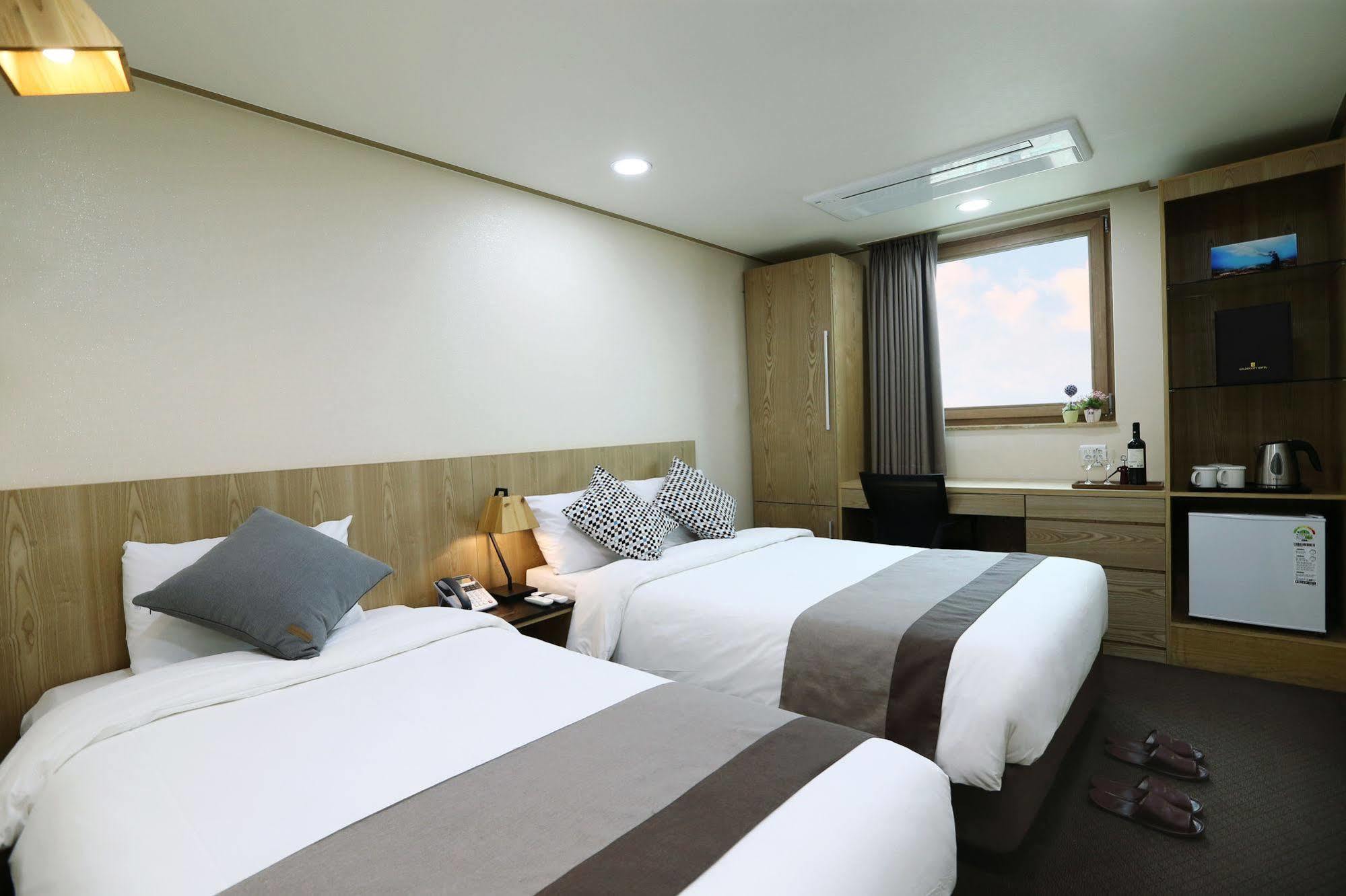 Golden City Hotel Dongdaemun Seoul Bagian luar foto