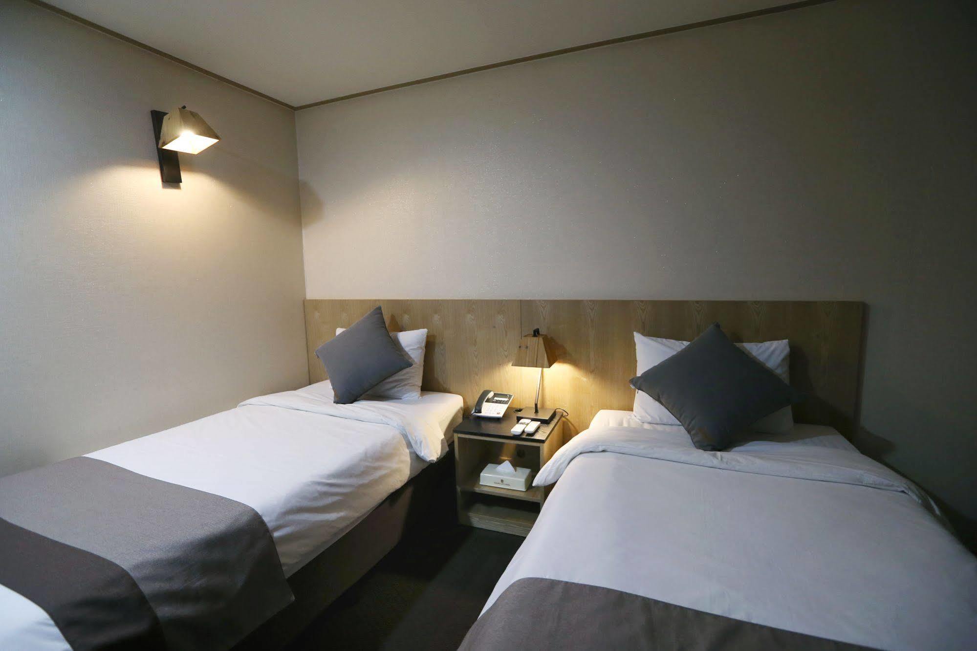 Golden City Hotel Dongdaemun Seoul Bagian luar foto